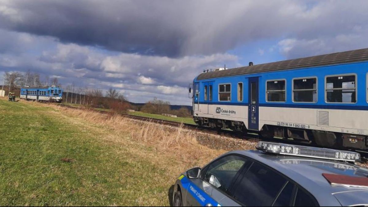 Na Slovensku jely vlaky proti sobě, od srážky je dělilo sto metrů
